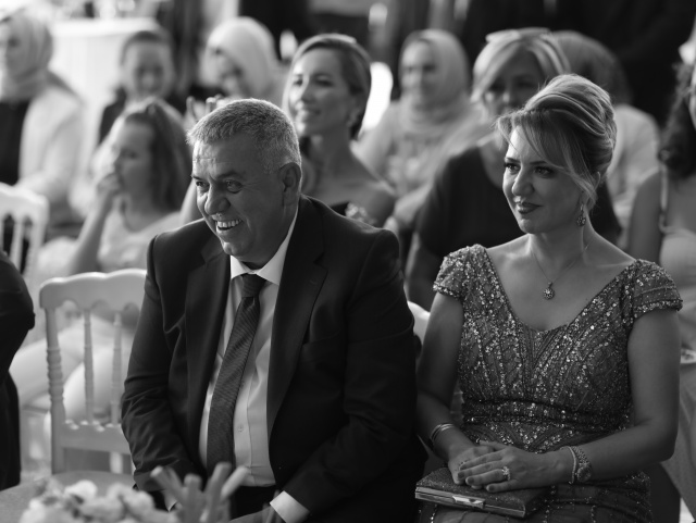 ASİL DÜĞÜN, GÖZ ALDI