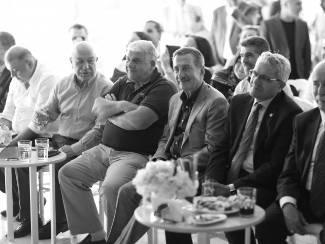 ASİL DÜĞÜN, GÖZ ALDI