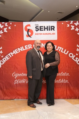 ÖĞRETMENLER, KUTLAMA YEMEĞİNDE BULUŞTU