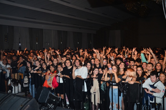 MANGA, GENÇ HAYRANLARINI COŞTURDU