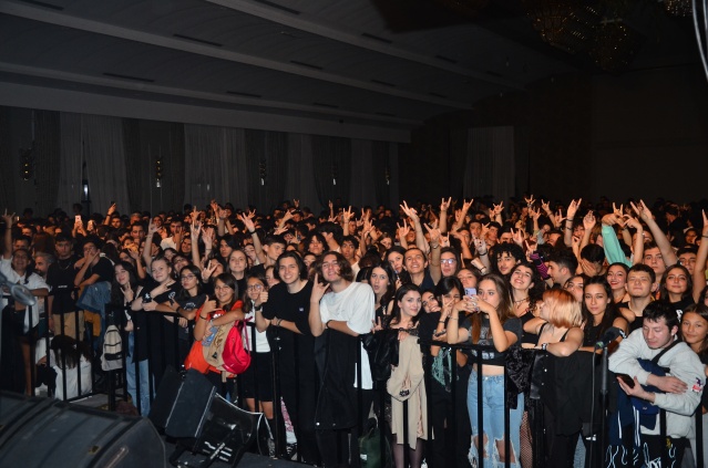 MANGA, GENÇ HAYRANLARINI COŞTURDU