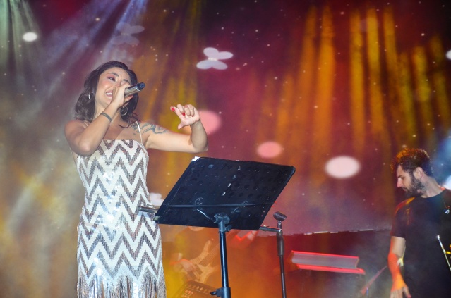 MELEK MOSSO,ESKİŞEHİR'DE YIKTI GEÇTİ