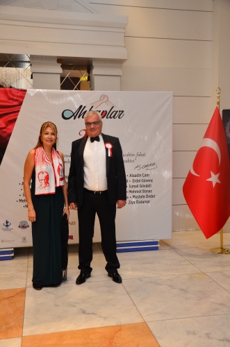 TANGO GÖSTERİLİ CUMHURİYET BALOSU