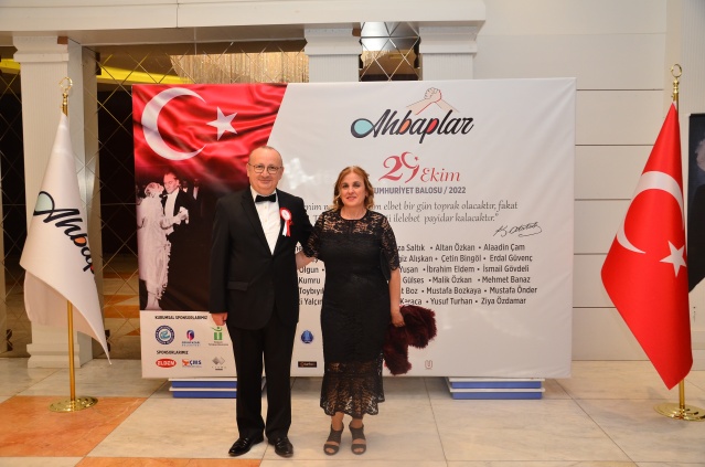 TANGO GÖSTERİLİ CUMHURİYET BALOSU