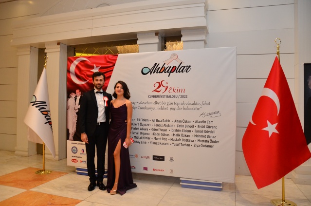 TANGO GÖSTERİLİ CUMHURİYET BALOSU