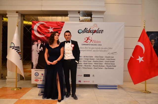 TANGO GÖSTERİLİ CUMHURİYET BALOSU