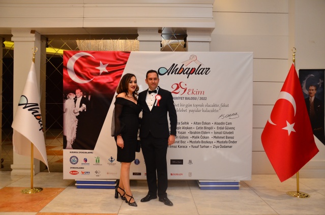 TANGO GÖSTERİLİ CUMHURİYET BALOSU