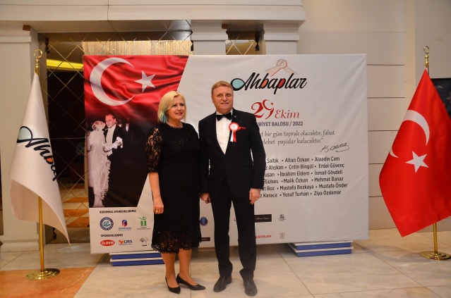 TANGO GÖSTERİLİ CUMHURİYET BALOSU