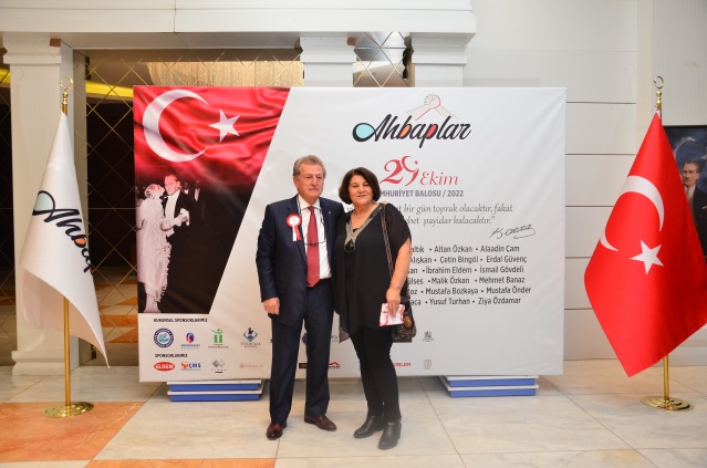 TANGO GÖSTERİLİ CUMHURİYET BALOSU