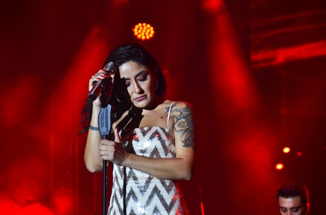 MELEK MOSSO,ESKİŞEHİR'DE YIKTI GEÇTİ