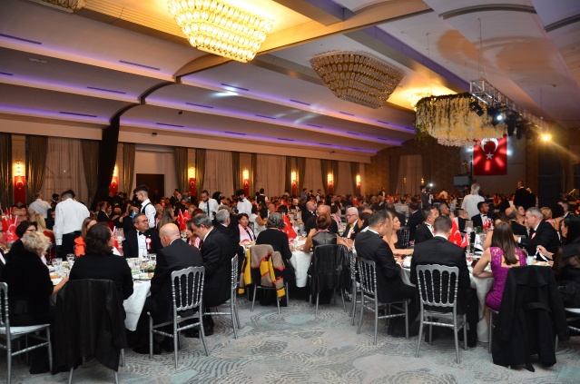 TANGO GÖSTERİLİ CUMHURİYET BALOSU