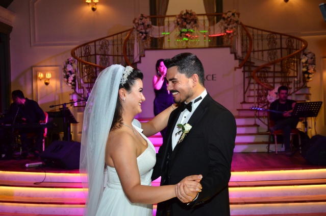 UNUTULMAZ GECE,  UNUTULMAZ AN