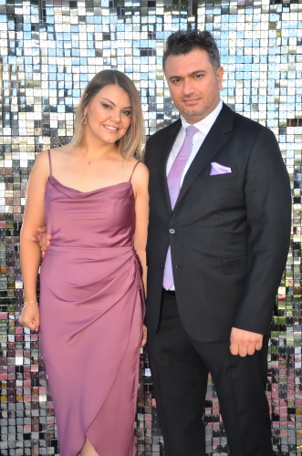 GÜZELLİK MERKEZİNDE MUHTEŞEM AÇILIŞ