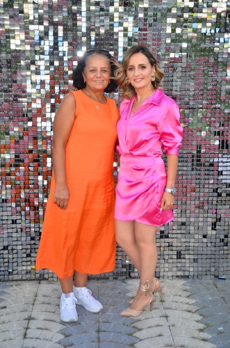 GÜZELLİK MERKEZİNDE MUHTEŞEM AÇILIŞ