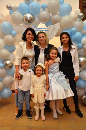 'DÜŞLERİMDEKİ MELEKLERİN RENKLERİ'