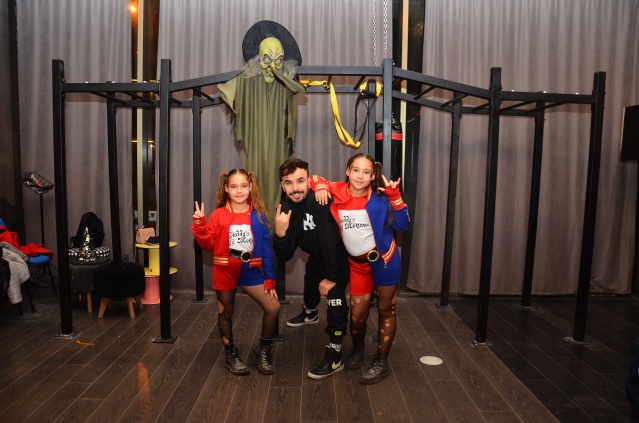 ÇOCUKLAR HALLOWEEN'DA PARTİLEDİ