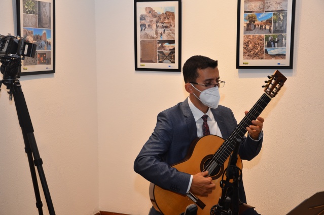 PİCODE SERGİSİ BÜYÜLEDİ