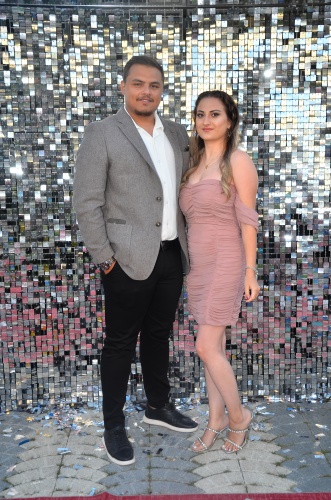 GÜZELLİK MERKEZİNDE MUHTEŞEM AÇILIŞ