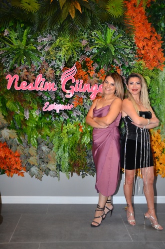 GÜZELLİK MERKEZİNDE MUHTEŞEM AÇILIŞ