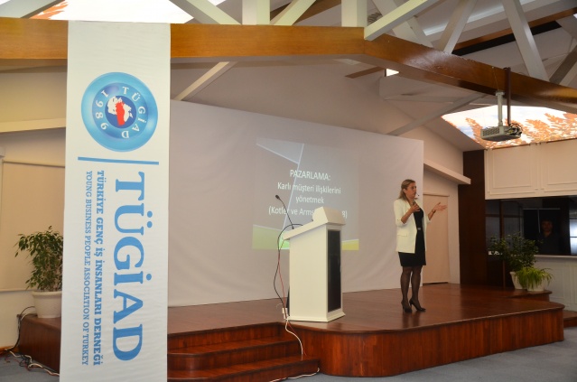 ÜRETİCİ VE GİRİŞİMCİ KADINLAR BİR ARAYA GELDİ