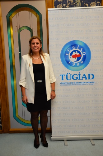 ÜRETİCİ VE GİRİŞİMCİ KADINLAR BİR ARAYA GELDİ