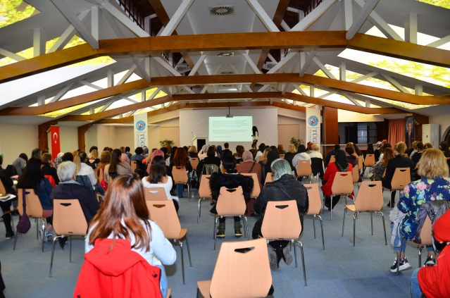 ÜRETİCİ VE GİRİŞİMCİ KADINLAR BİR ARAYA GELDİ