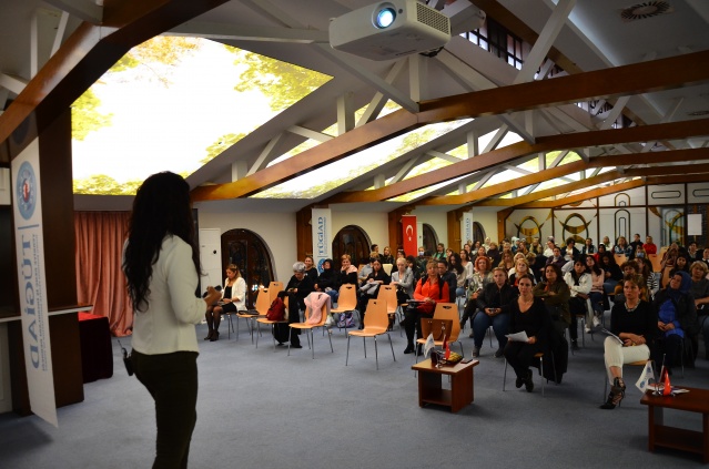 ÜRETİCİ VE GİRİŞİMCİ KADINLAR BİR ARAYA GELDİ