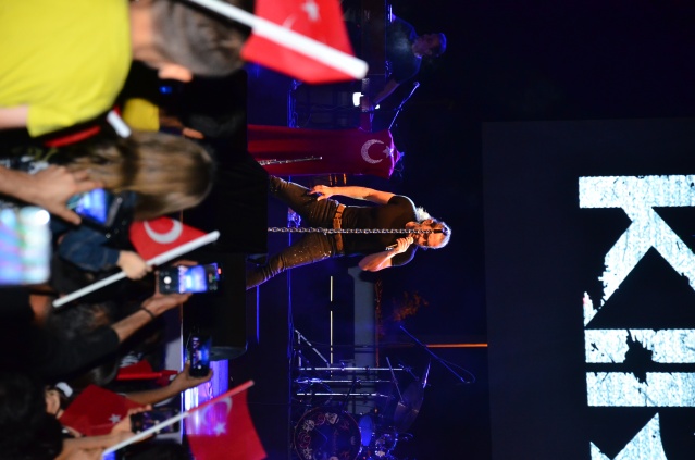 KIRAÇ, ESKİŞEHİR’DE BÜYÜK COŞKU YARATTI