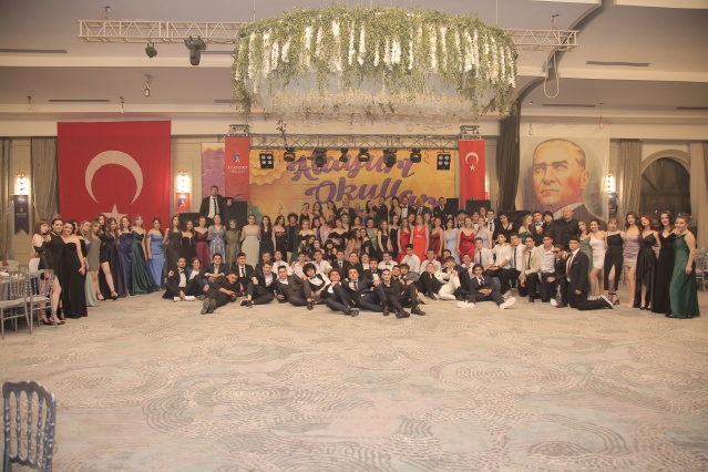 ATAYURT’TAN MEZUNİYET BALOSU