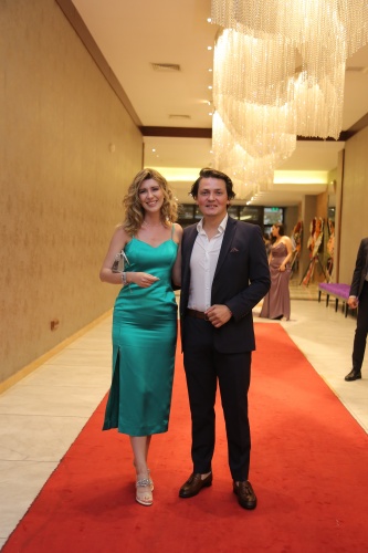 TOMRİS ÇİFTİNİN AŞK DÜĞÜNÜ