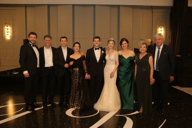 TOMRİS ÇİFTİNİN AŞK DÜĞÜNÜ