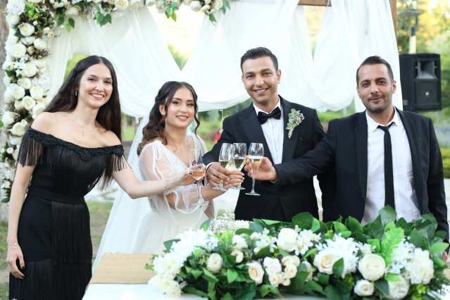 HAYALLERİ SÜSLEYEN MUHTEŞEM DÜĞÜN