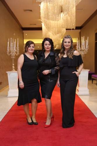 ÖĞRETMENLER, KUTLAMA YEMEĞİNDE BULUŞTU