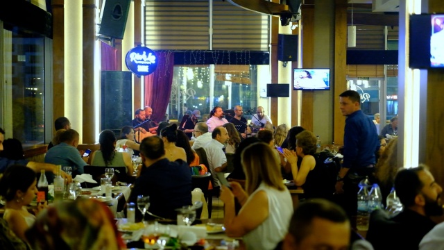 TÜRKÜSEVERLERE MÜZİK ZİYAFETİ