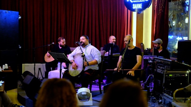 TÜRKÜSEVERLERE MÜZİK ZİYAFETİ