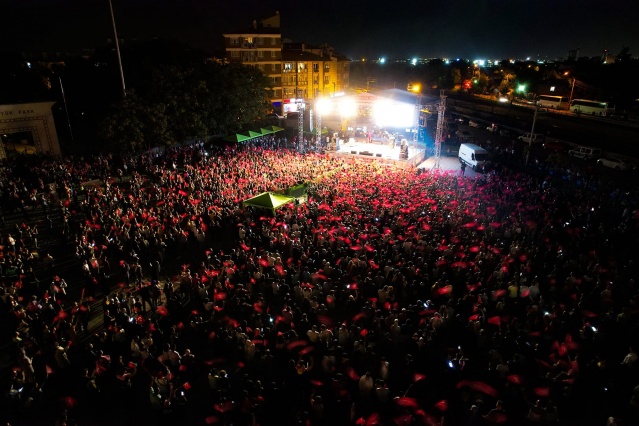 KIRAÇ, ESKİŞEHİR’DE BÜYÜK COŞKU YARATTI