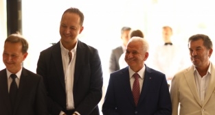 ASİL DÜĞÜN, GÖZ ALDI