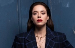 Ekranların parlayan yıldızı Zeynep Elçin