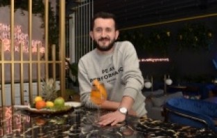 Eşsiz kokteyller London Cafe Pub'da