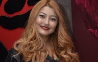 Güler yüzü ve enerjisiyle Ecem Keskinkılıç Atay