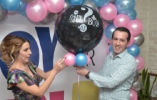 İlk bebeğe sürpriz parti