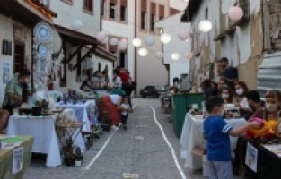 Özgün Tasarımlar “Tasarım Pazarı” nda