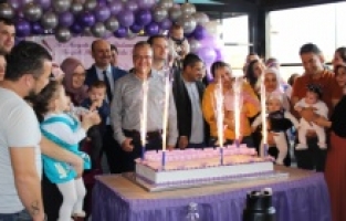 Prematüre bebekler bir araya geldi