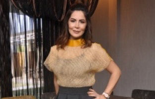 Romantik ve zarif stili ile Esin Toraman