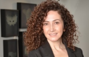 Şeffaf sanatı ve bilgileriyle; Sevgi Taner Avcı