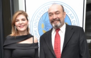 Yıldönümüne anlamlı gece