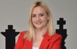 Funda Demir ile Yabancı Dil bölümü üzerine