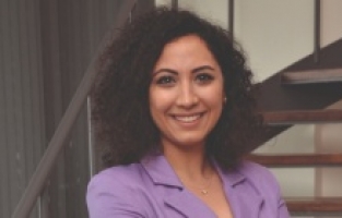 Sıcak gülümsemesi ile motive eden bir diyetisyen:  Tilbe Akın Özkaya