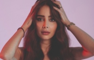 Make-Up Artist Alev Kaya