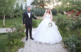 DÜĞÜNDE MUHTEŞEM EĞLENCE